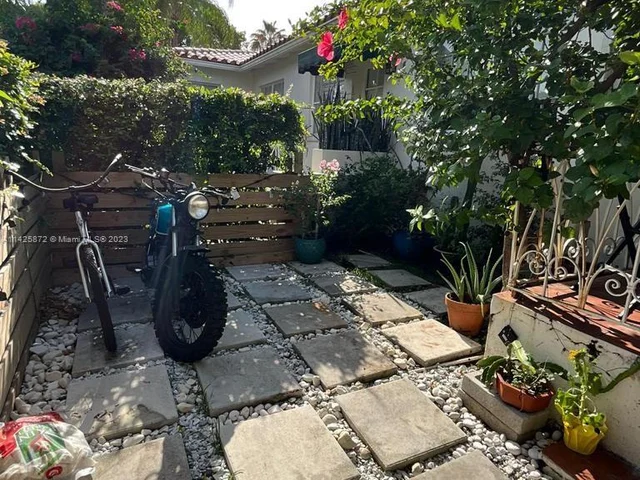 1605 Michigan Ave # 941, Miami Beach FL 33139