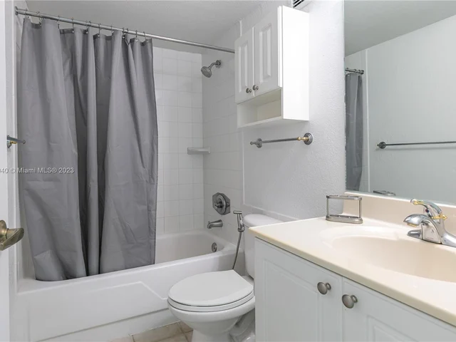 2501 S Ocean Dr, Hollywood FL 33019