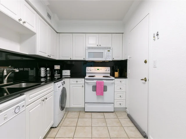 2501 S Ocean Dr, Hollywood FL 33019