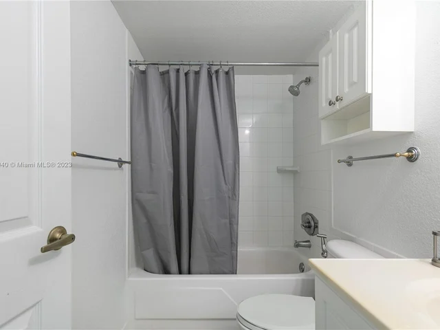 2501 S Ocean Dr, Hollywood FL 33019