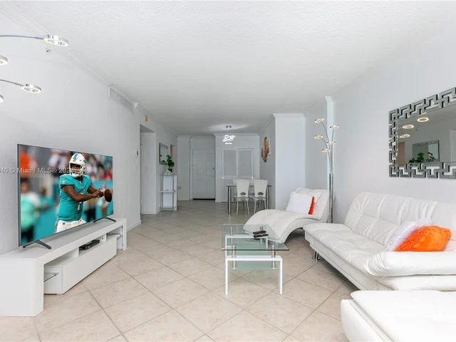 2501 S Ocean Dr, Hollywood FL 33019