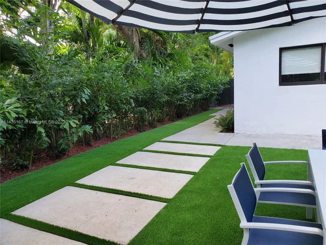 77 NE 43rd St, Miami FL 33137