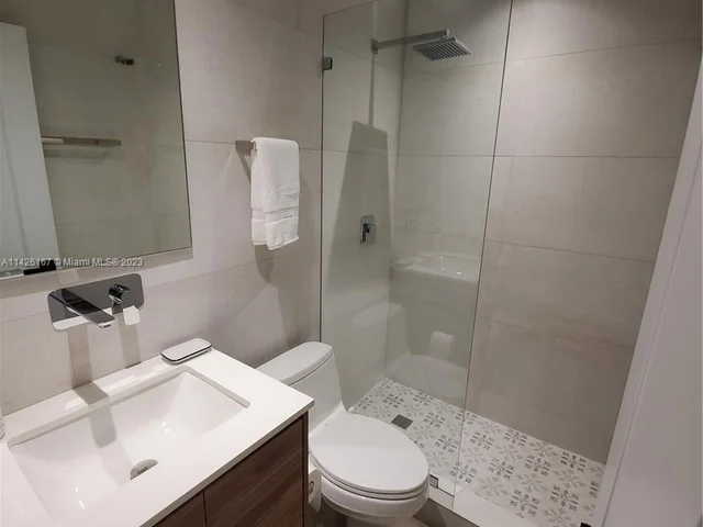 77 NE 43rd St, Miami FL 33137