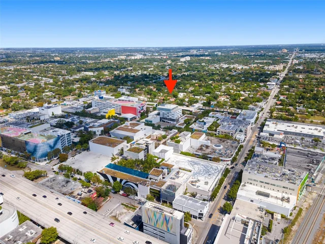77 NE 43rd St, Miami FL 33137