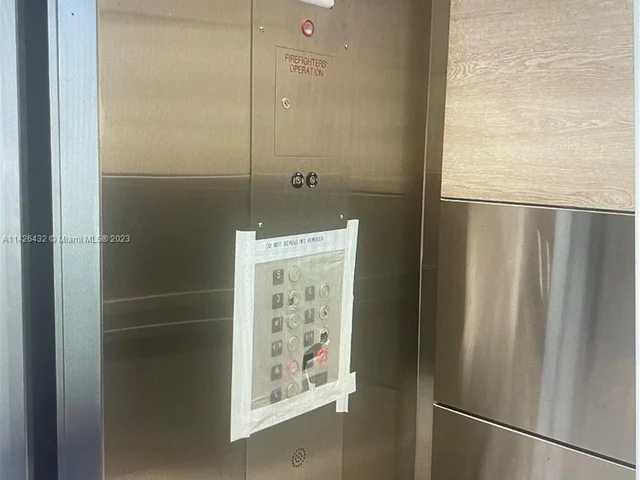 8290 Lake Dr # 339, Doral FL 33166