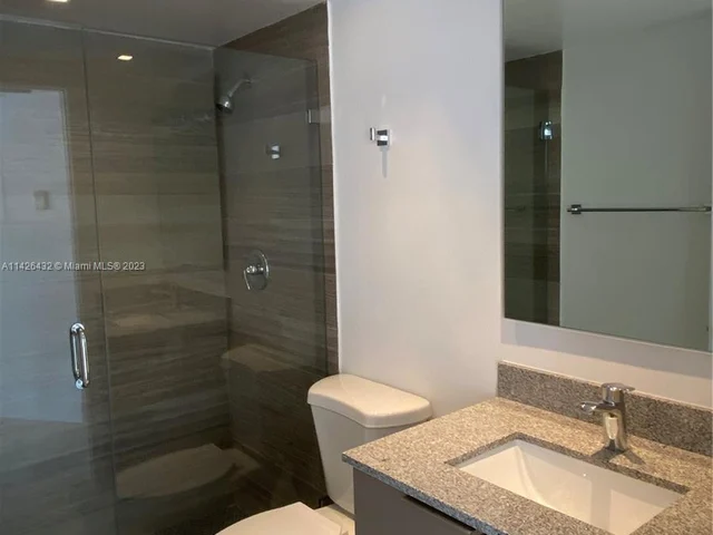 8290 Lake Dr # 339, Doral FL 33166