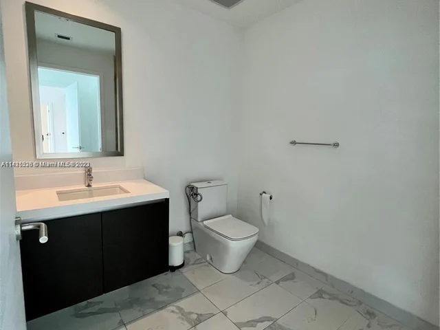 851 NE 1st Ave # 1208, Miami FL 33132