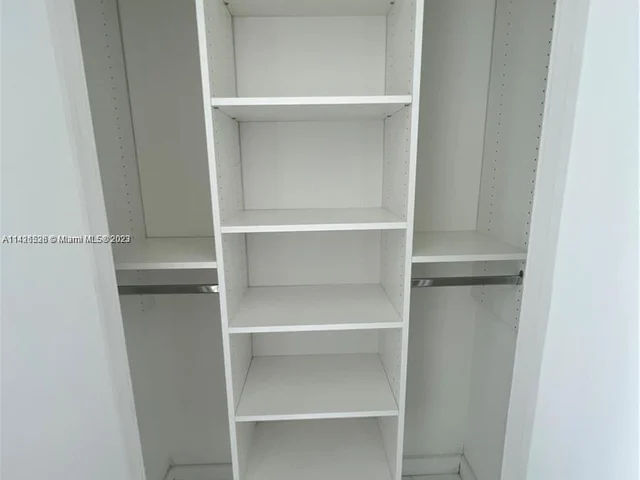 851 NE 1st Ave # 1208, Miami FL 33132