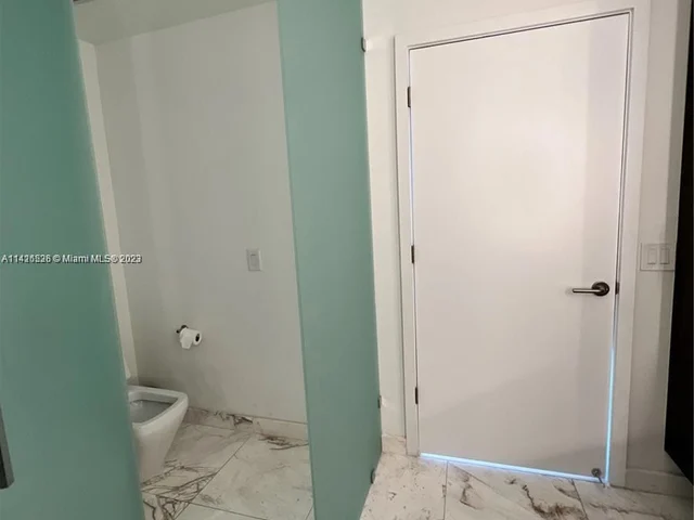 851 NE 1st Ave # 1208, Miami FL 33132