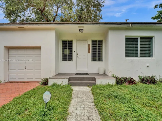 965 NE 130th St, North Miami FL 33161