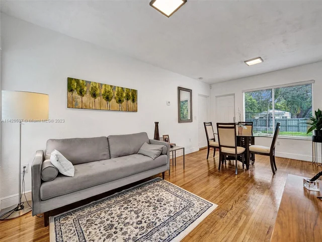 965 NE 130th St, North Miami FL 33161