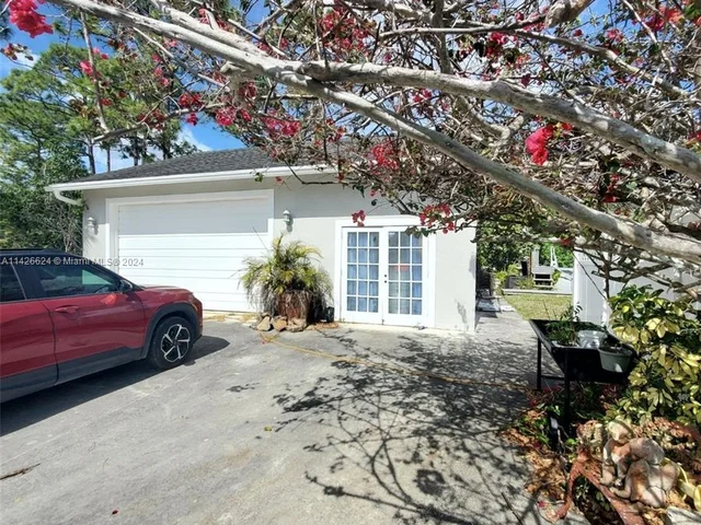 17851 N 68th St N, Loxahatchee FL 33470