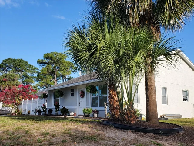 17851 N 68th St N, Loxahatchee FL 33470