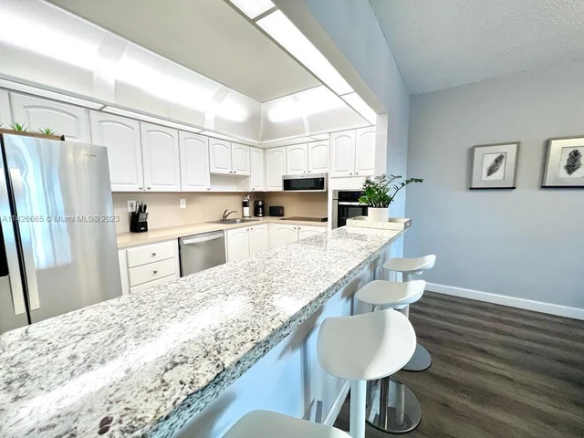 19370 Collins Ave # 321, Sunny Isles Beach FL 33160