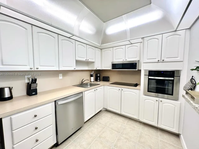 19370 Collins Ave # 321, Sunny Isles Beach FL 33160