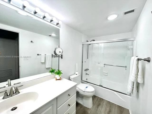 19370 Collins Ave # 321, Sunny Isles Beach FL 33160