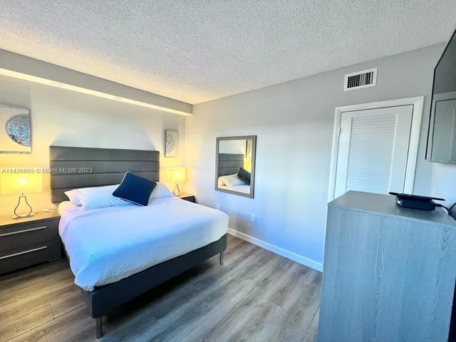 19370 Collins Ave # 321, Sunny Isles Beach FL 33160