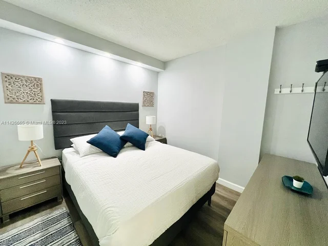 19370 Collins Ave # 321, Sunny Isles Beach FL 33160