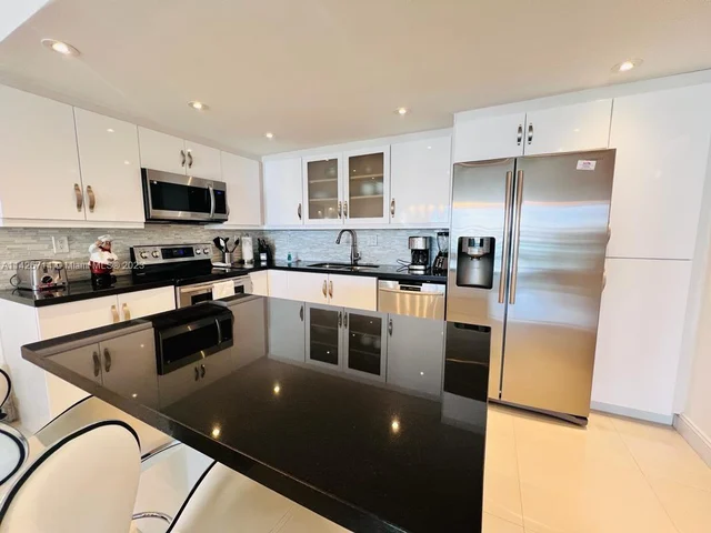 19370 Collins Ave # 1103, Sunny Isles Beach FL 33160