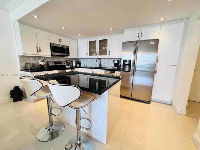 19370 Collins Ave # 1103, Sunny Isles Beach FL 33160