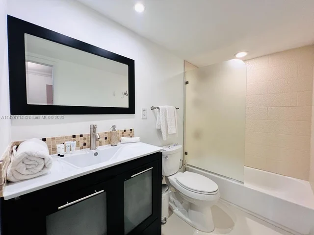 19370 Collins Ave # 1103, Sunny Isles Beach FL 33160