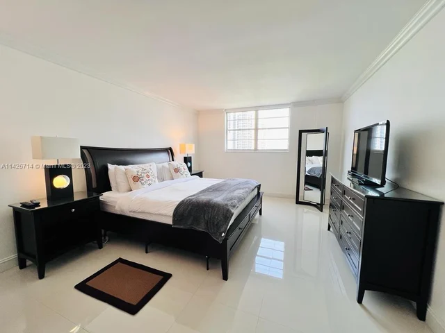 19370 Collins Ave # 1103, Sunny Isles Beach FL 33160