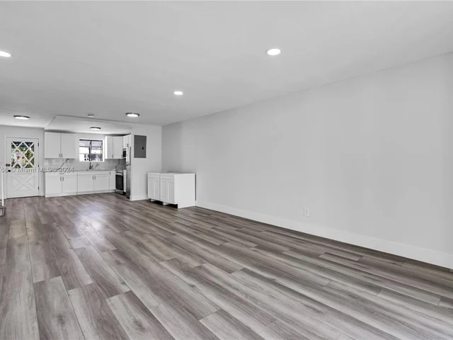 1937 NE 123rd St # 1, North Miami FL 33181