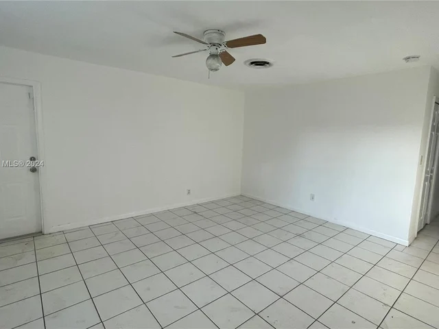 5210 NW 16th St # 1, Lauderhill FL 33313