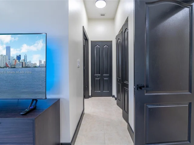 1451 SW 11th Pl, Fort Lauderdale FL 33312