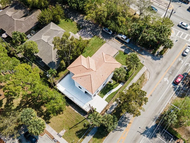 1451 SW 11th Pl, Fort Lauderdale FL 33312