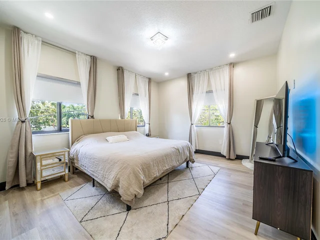 1451 SW 11th Pl, Fort Lauderdale FL 33312