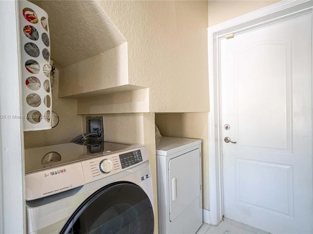 1451 SW 11th Pl, Fort Lauderdale FL 33312