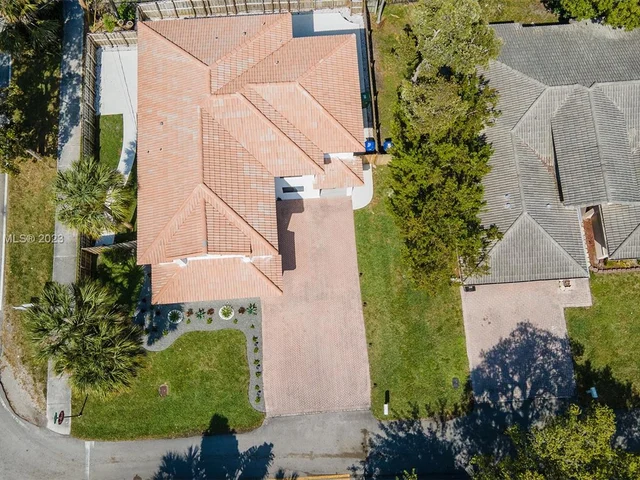 1451 SW 11th Pl, Fort Lauderdale FL 33312