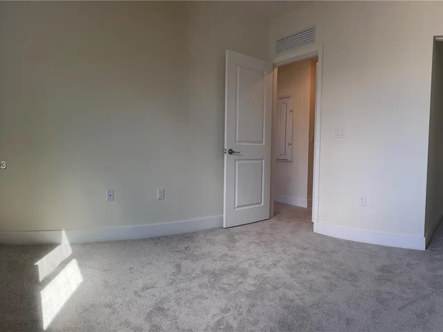 8212 NW 43rd St # 8212, Doral FL 33166