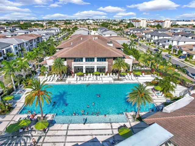 8212 NW 43rd St # 8212, Doral FL 33166