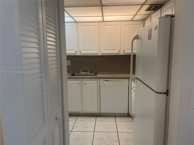 3195 Foxcroft Rd # 103, Miramar FL 33025