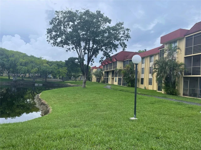 3195 Foxcroft Rd # 103, Miramar FL 33025