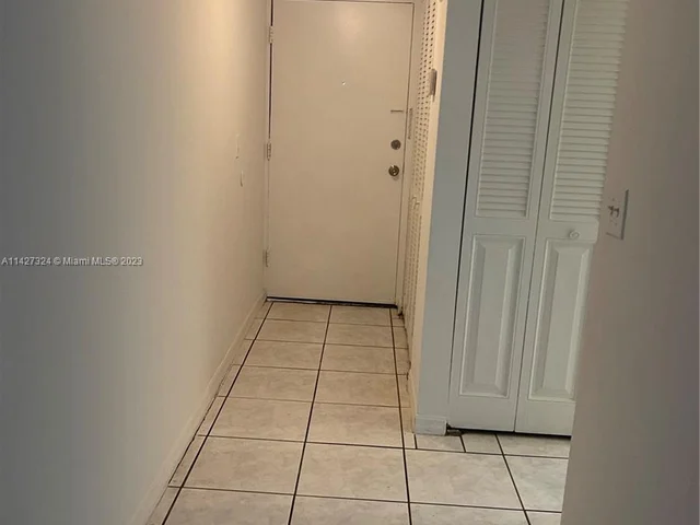 3195 Foxcroft Rd # 103, Miramar FL 33025