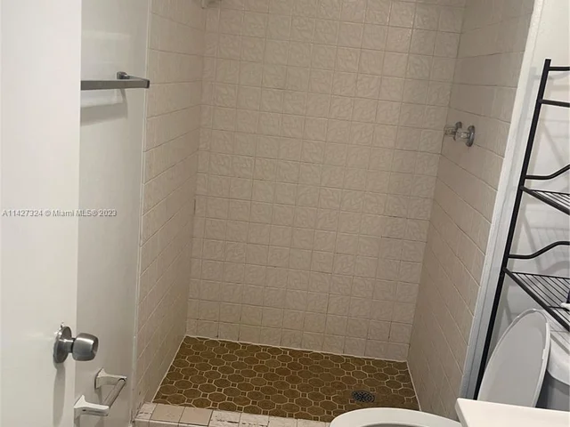 3195 Foxcroft Rd # 103, Miramar FL 33025