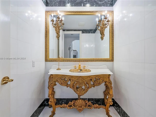 166 Bal Bay Dr, Bal Harbour FL 33154