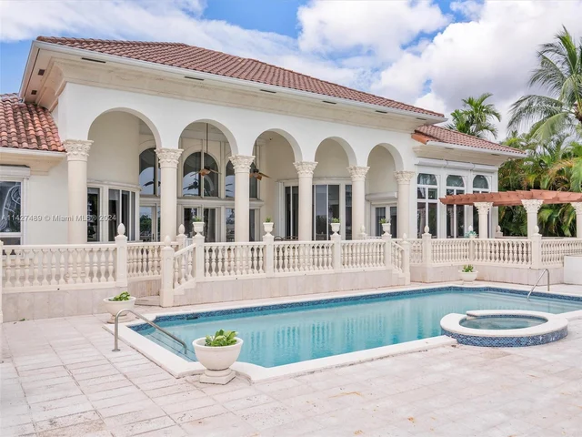 166 Bal Bay Dr, Bal Harbour FL 33154