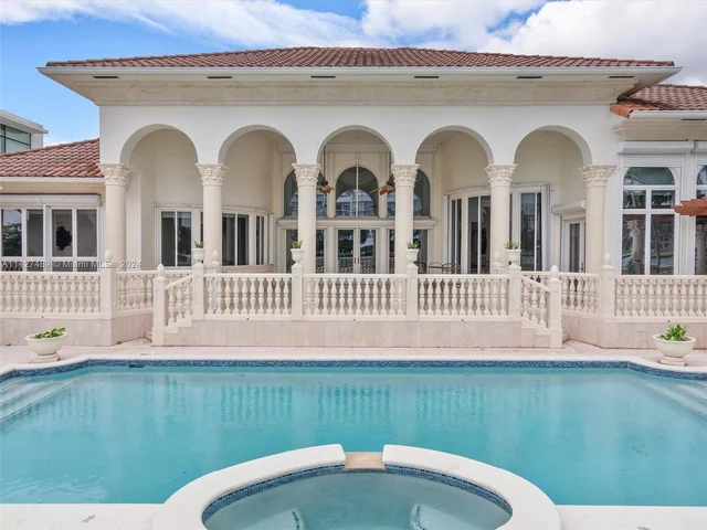 166 Bal Bay Dr, Bal Harbour FL 33154