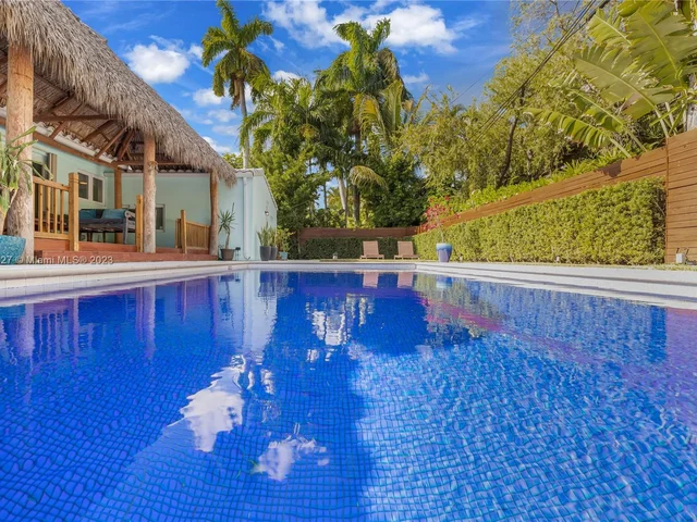 899 NE 71st St, Miami FL 33138