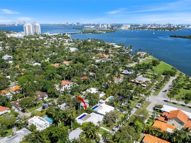 899 NE 71st St, Miami FL 33138