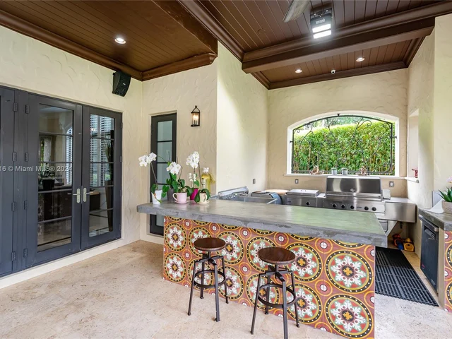 11800 SW 69th Ave, Pinecrest FL 33156