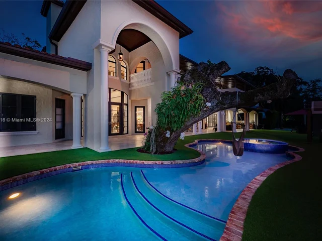 11800 SW 69th Ave, Pinecrest FL 33156