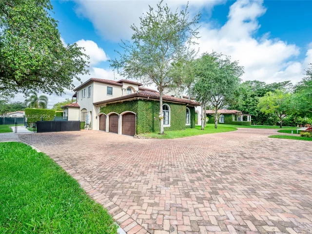 11800 SW 69th Ave, Pinecrest FL 33156