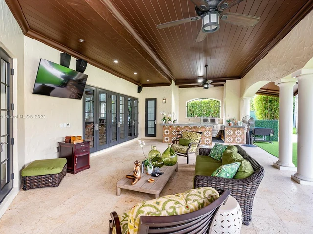 11800 SW 69th Ave, Pinecrest FL 33156