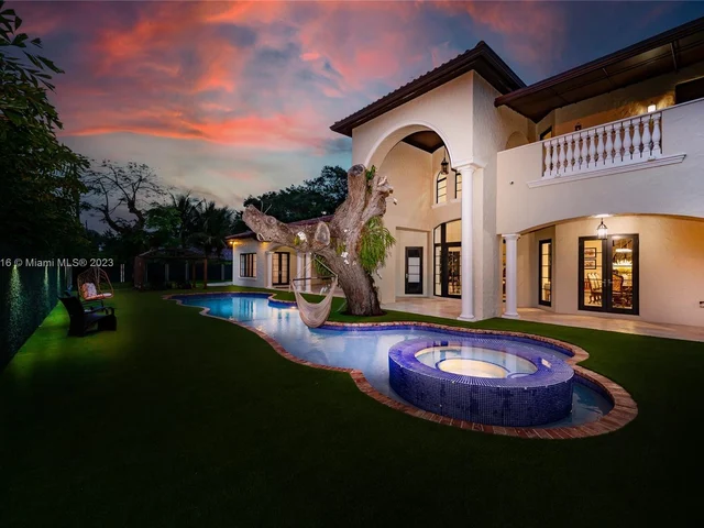 11800 SW 69th Ave, Pinecrest FL 33156