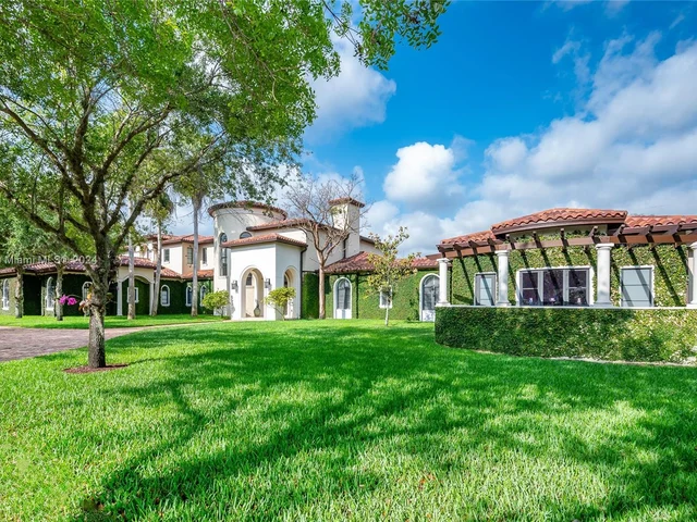 11800 SW 69th Ave, Pinecrest FL 33156